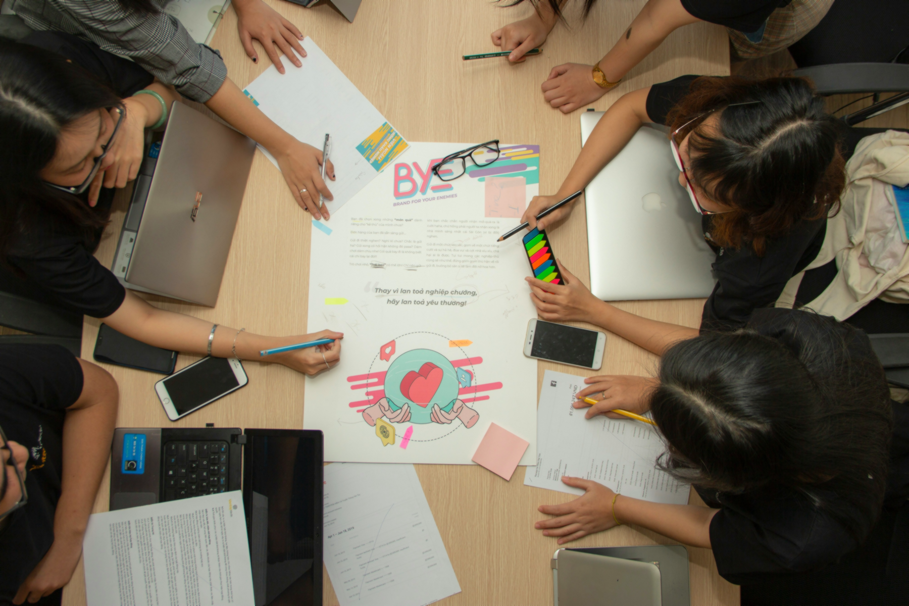 art installation showcase, immersive experience, digital art display, retail space innovation, event technology